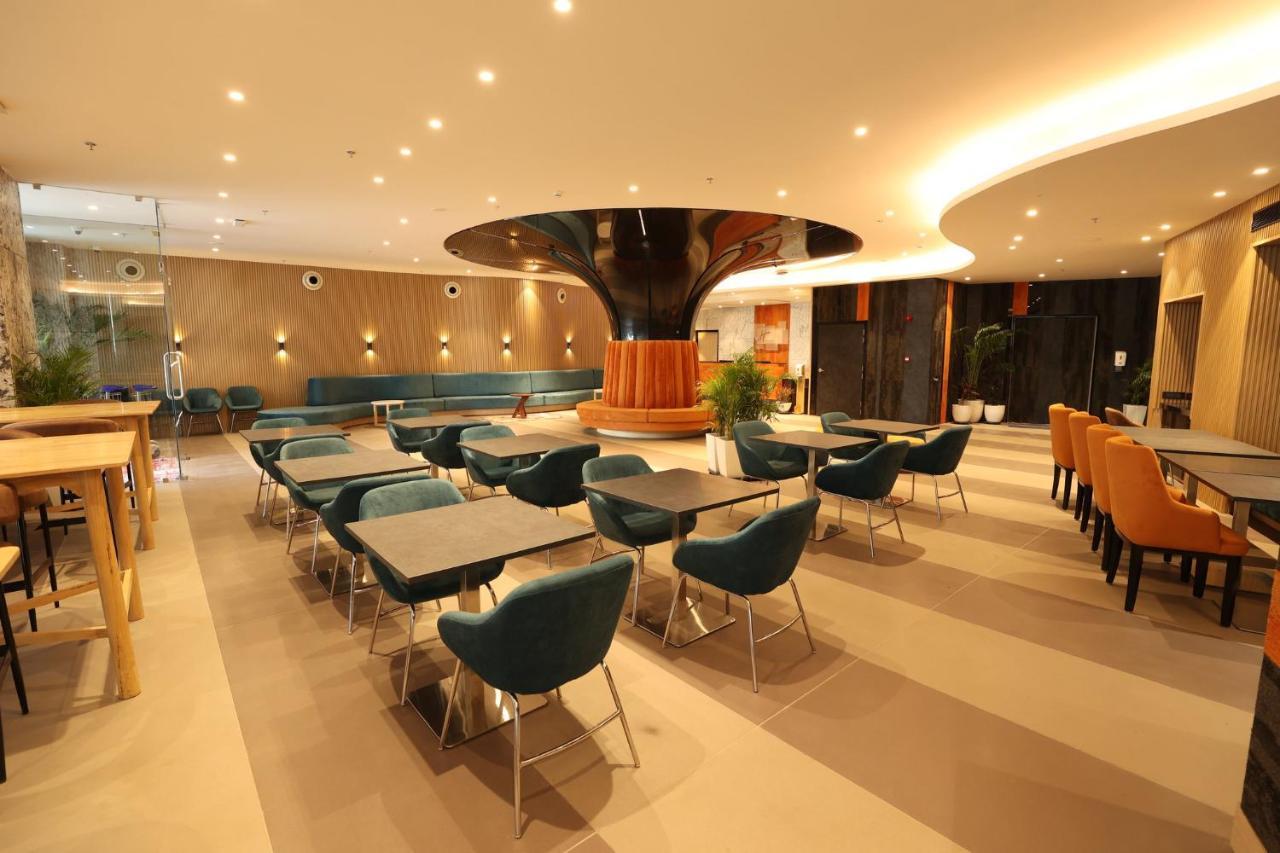 होटल Express & Gopalpura 4*